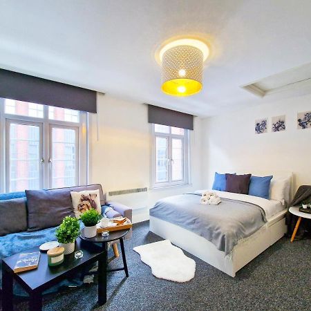 Spacious Room With Sofa London Luaran gambar