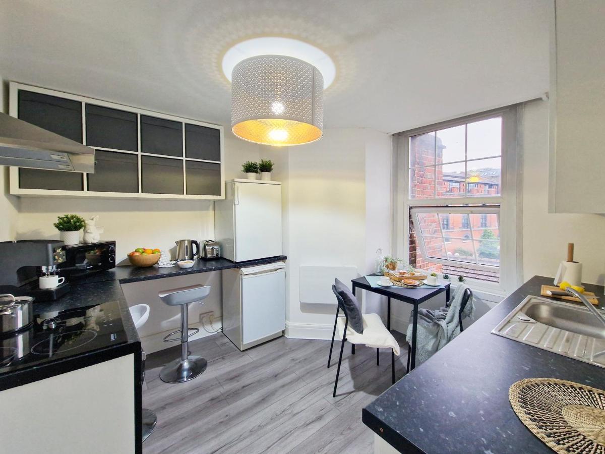 Spacious Room With Sofa London Luaran gambar